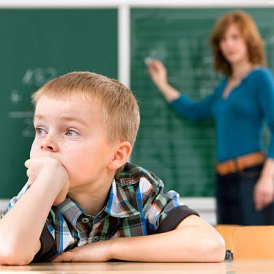 نقص توجه/بیش فعالی (ADHD): شبادراری در کودکانی که نقص توجه/بیش فعالی دارند شایعتر است